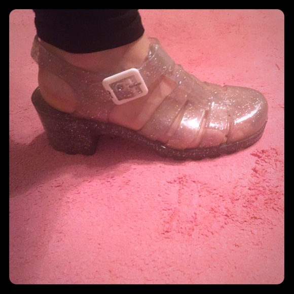 JuJu Shoes - Adorable clear sparkly platform jellies!